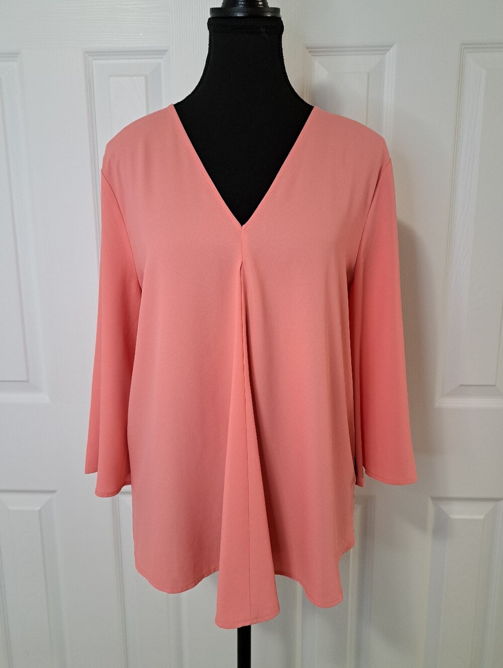 Ann Taylor Coral V-Neck Pleated Front Blouse Bell Sleeve Medium Flowy Classic